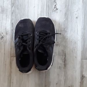 Adidas shoes size3 youth